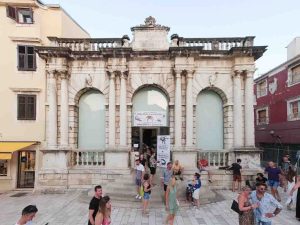 Gradska Loza Zadar 5 0107.jpg